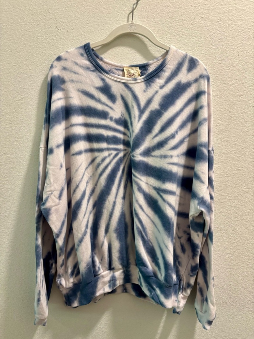 NWT Fantastic Fawn Lola Tie-Dye Crewneck Sweatshirt, size M